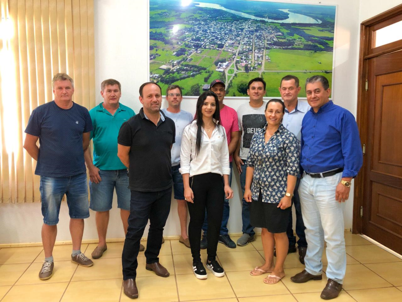 ASSINADO CONTRATO PARA PRESTAÇÃO DE SERVIÇOS DE TRANSPORTE ESCOLAR.